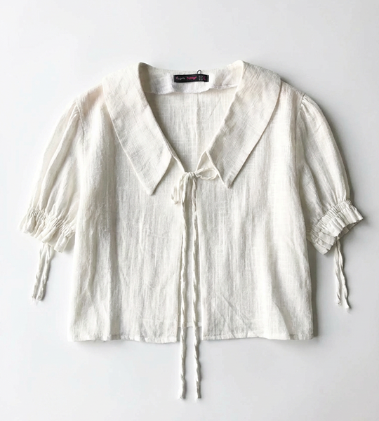 Романтичная блуза Asprin Fashion с объемными рукавами и завязками